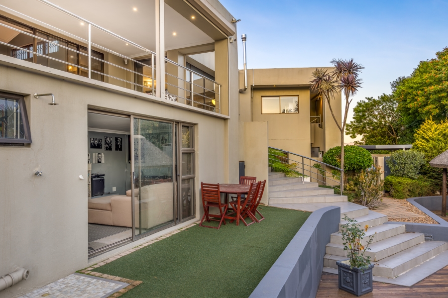 4 Bedroom Property for Sale in Loevenstein Western Cape